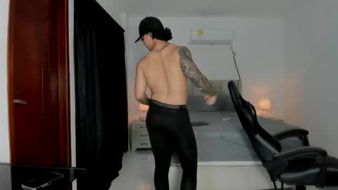 Snapshot of mr_maximo chatting on May 16, 2026, 5:26 am mr_maximo online show from May 16, 2026, 5:26 am