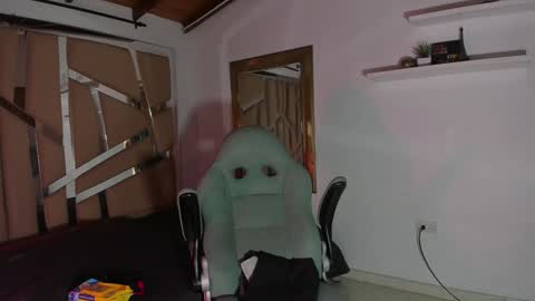 MIKEE online show from January 25, 2025, 3:09 am