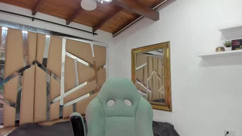 MIKEE online show from February 13, 2025, 3:07 am