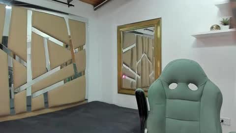 MIKEE online show from February 16, 2025, 3:15 am