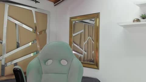 MIKEE online show from February 21, 2025, 3:01 am