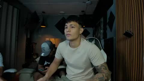 mr_mois online show from July 5, 2026, 5:14 am