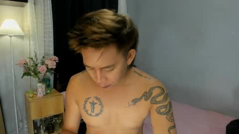 Snapshot of mr_squidcock chatting on April 26, 2026, 11:46 pm KYLE online show from April 26, 2026, 11:46 pm