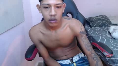 mr_stiven_ online show from January 2, 2025, 12:45 am