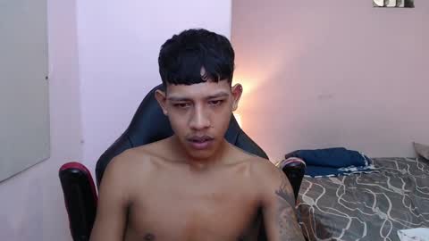 mr_stiven_ online show from January 4, 2025, 5:16 am