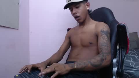 mr_stiven_ online show from January 9, 2025, 6:48 am