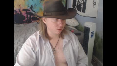 mr_strawberry online show from April 5, 2026, 6:27 pm