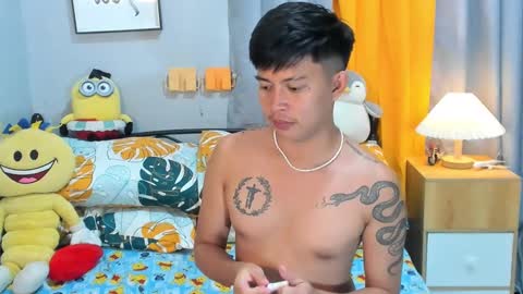 Snapshot of mr_swe3t0oth chatting on March 3, 2025, 2:59 pm KYLE online show from March 3, 2025, 2:59 pm
