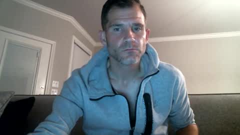 MrAsstastix online show from November 9, 2025, 5:06 am