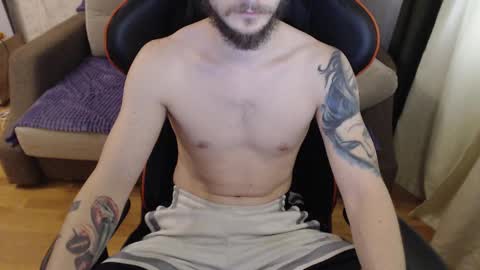 Snapshot of mrbeautifuleyes chatting on January 13, 2025, 8:37 am mrbeautifuleyes online show from January 13, 2025, 8:37 am