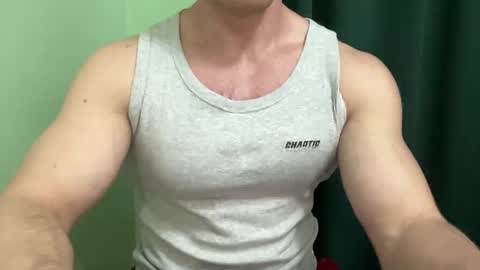 Snapshot of mrbiceps_23 chatting on December 9, 2024, 8:23 pm Mrbiceps23 online show from December 9, 2024, 8:23 pm