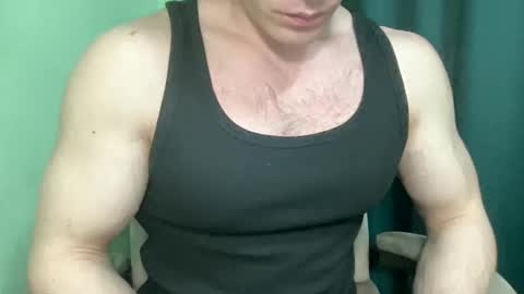 Snapshot of mrbiceps_23 chatting on December 13, 2024, 7:21 pm Mrbiceps23 online show from December 13, 2024, 7:21 pm