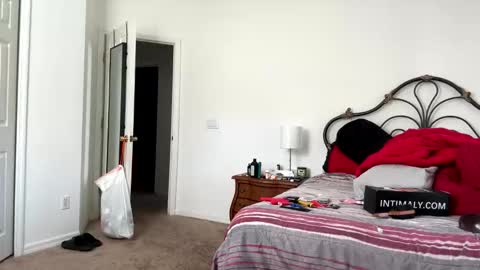 MrBigDThomas online show from October 24, 2025, 1:29 pm