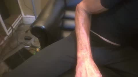 Snapshot of mrbiggirth69 chatting on October 9, 2025, 12:03 pm mrbiggirth69 online show from October 9, 2025, 12:03 pm