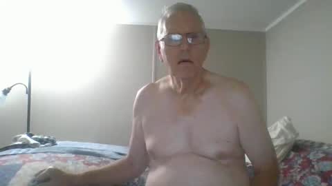Snapshot of mrbill55 chatting on October 28, 2025, 9:35 am mrbill55 online show from October 28, 2025, 9:35 am