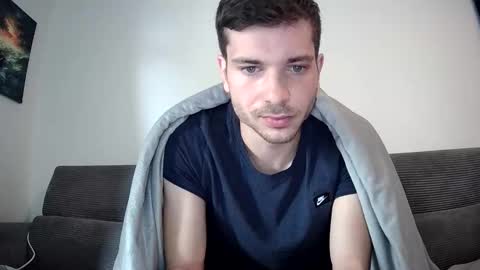 ... online show from October 7, 2025, 12:46 pm