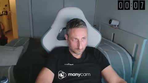 mrdr000 online show from April 2, 2026, 10:07 pm