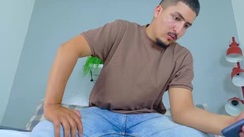 Mr Fox online show from October 4, 2025, 7:34 pm