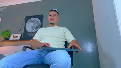 Mr Fox online show from November 8, 2025, 7:34 pm