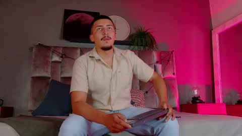 Snapshot of mrfox__ chatting on February 26, 2026, 7:46 pm Mr Fox online show from February 26, 2026, 7:46 pm