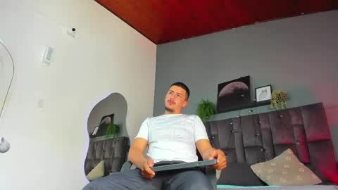 Snapshot of mrfox__ chatting on March 2, 2026, 7:32 pm Mr Fox online show from March 2, 2026, 7:32 pm