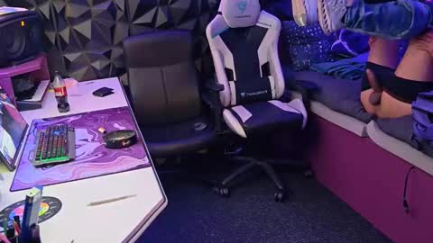 mrlongplay835366 online show from February 27, 2026, 2:11 am