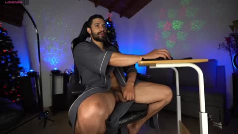 Luis    Instagram   online show from December 12, 2024, 1:43 am