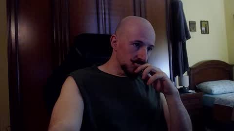 Snapshot of mrman0223 chatting on November 22, 2025, 10:36 am Antony online show from November 22, 2025, 10:36 am