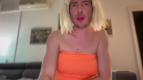 TaleOfLaura online show from February 19, 2026, 9:44 pm