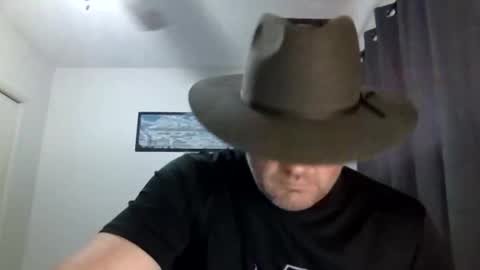 Lucus online show from October 26, 2025, 8:26 pm