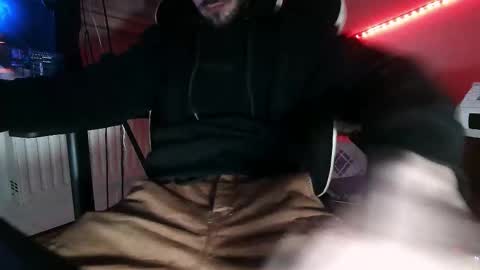 MrRogue online show from December 1, 2025, 7:52 pm