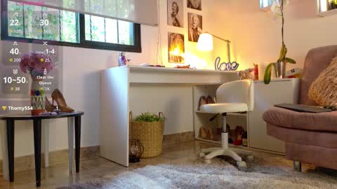 Snapshot of mrs_edha_ chatting on February 4, 2026, 1:17 pm Edha online show from February 4, 2026, 1:17 pm