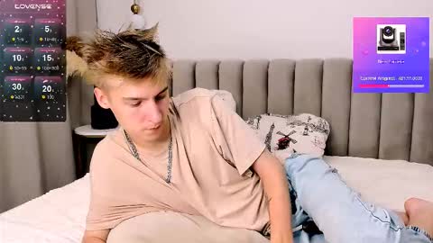 Snapshot of mrsexycum4u chatting on October 5, 2025, 9:56 pm Adam online show from October 5, 2025, 9:56 pm