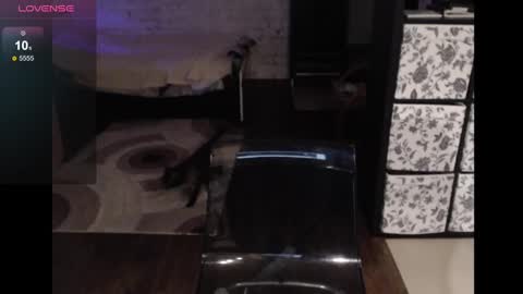 Sasha online show from December 6, 2024, 5:42 am