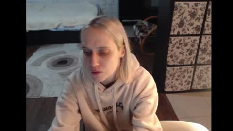 Snapshot of mrsluck chatting on February 1, 2026, 2:04 pm Sasha online show from February 1, 2026, 2:04 pm