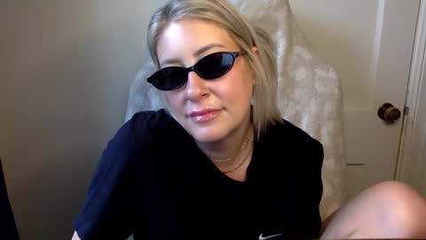 MrsPrissXO online show from May 7, 2026, 1:27 pm