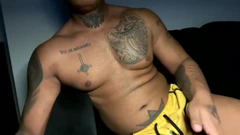 Snapshot of mrthickandfit chatting on December 3, 2024, 11:55 am Tatd and Fit online show from December 3, 2024, 11:55 am