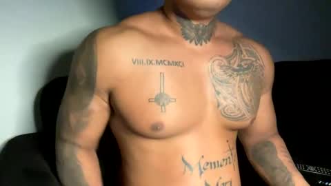 Snapshot of mrthickandfit chatting on January 2, 2025, 12:55 am Tatd and Fit online show from January 2, 2025, 12:55 am