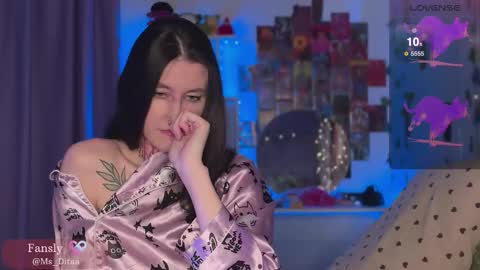 Dita online show from January 10, 2026, 11:42 pm