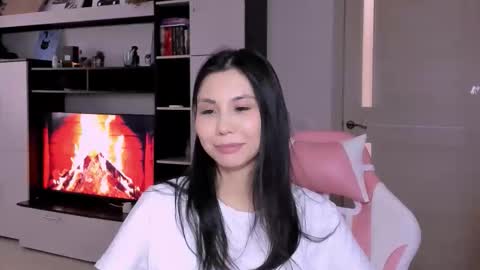ms_emily_ online show from March 3, 2026, 11:27 am