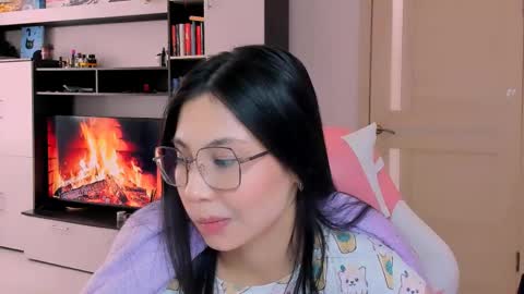 ms_emily_ online show from April 29, 2026, 10:19 am
