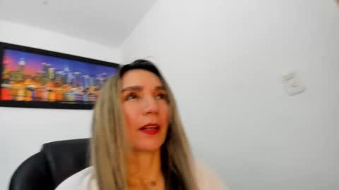 ms_lunarose online show from January 15, 2026, 8:34 pm