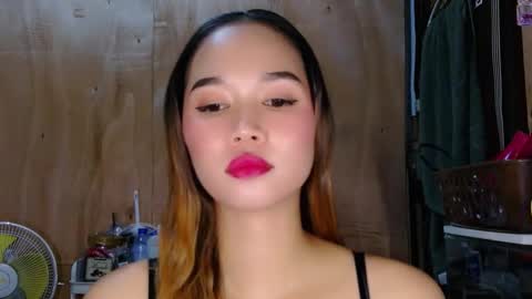 Snapshot of ms_maria8888 chatting on October 9, 2025, 2:04 pm ms_maria8888 online show from October 9, 2025, 2:04 pm