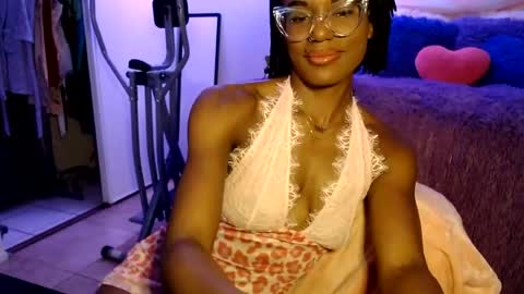 CocoSage online show from June 15, 2026, 5:42 am