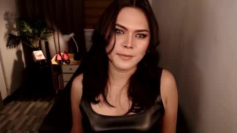 Veey online show from October 30, 2025, 8:20 pm