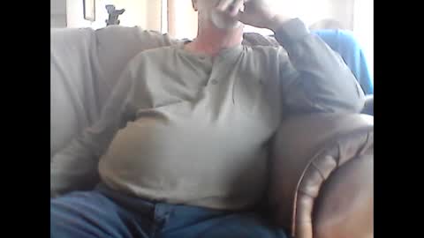 Snapshot of muff3ater chatting on February 14, 2026, 6:48 pm muff3ater online show from February 14, 2026, 6:48 pm