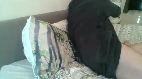 muff74 online show from October 5, 2025, 8:23 am