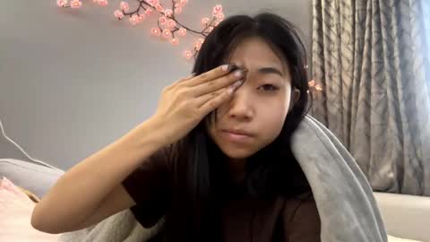 Mia online show from April 20, 2026, 10:11 pm