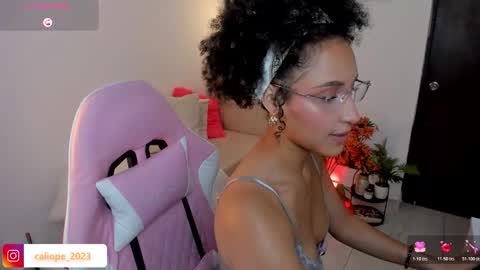 Snapshot of mulata_ch chatting on October 21, 2025, 12:55 am HEY GUYS IF YOU LIKE SEXY SHOW YOU ARE IN THE CORRECT PLACE CU WENESDAY PVT OPEN TRANSMISSION TIME 5 PM - 10 PM COLOMBIA online show from October 21, 2025, 12:55 am