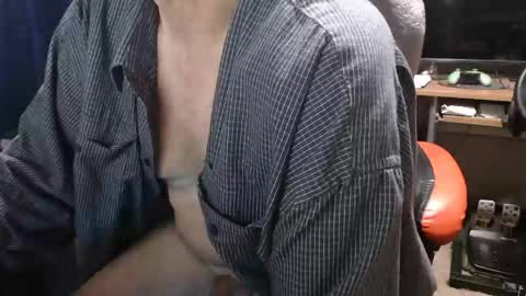 mulldoon1950 online show from December 5, 2025, 12:58 pm